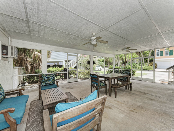 Three Bedroom Pool Duplex in Holmes Beach